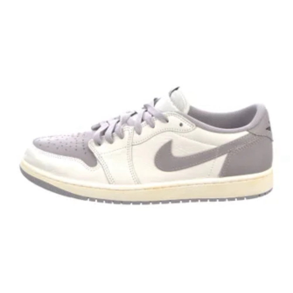 Jordan 1 Retro Low OG ‘Atmosphere Grey’ GS